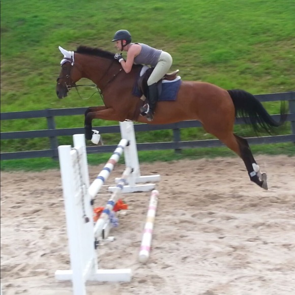 Meet your Posher, Jennifer - Picture 3 of 4